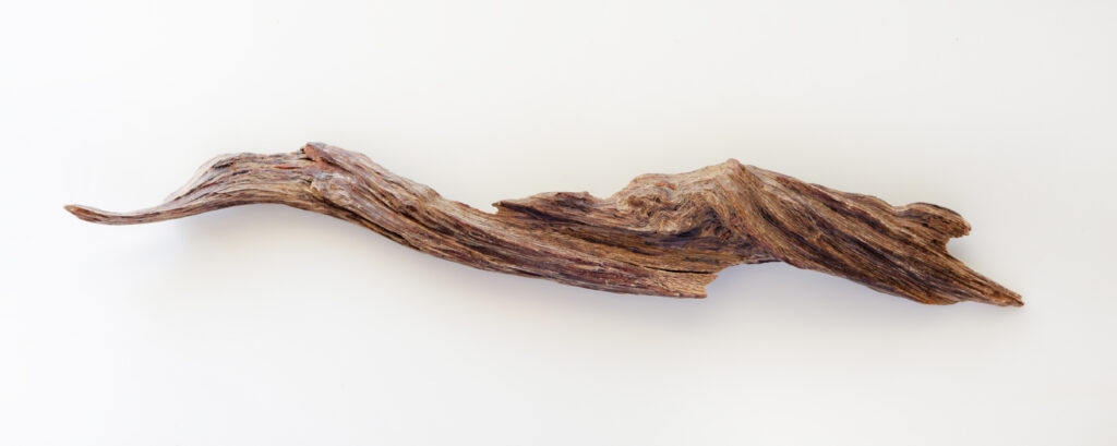 Vintage Sinking Almahera Agarwood by Ensar Oud 
