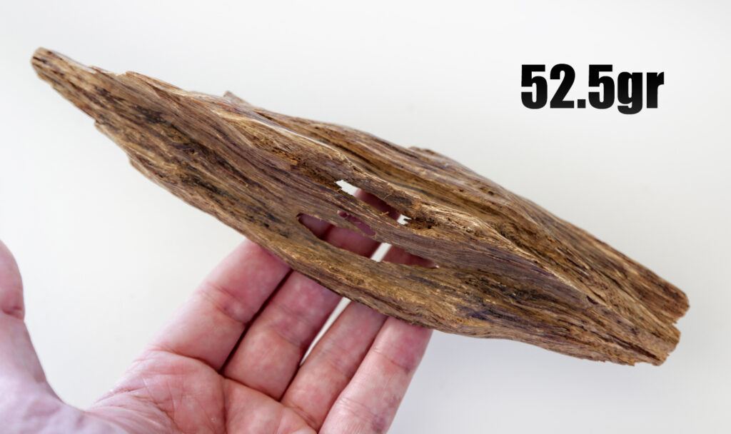 Vintage Sinking Almahera Agarwood by Ensar Oud 