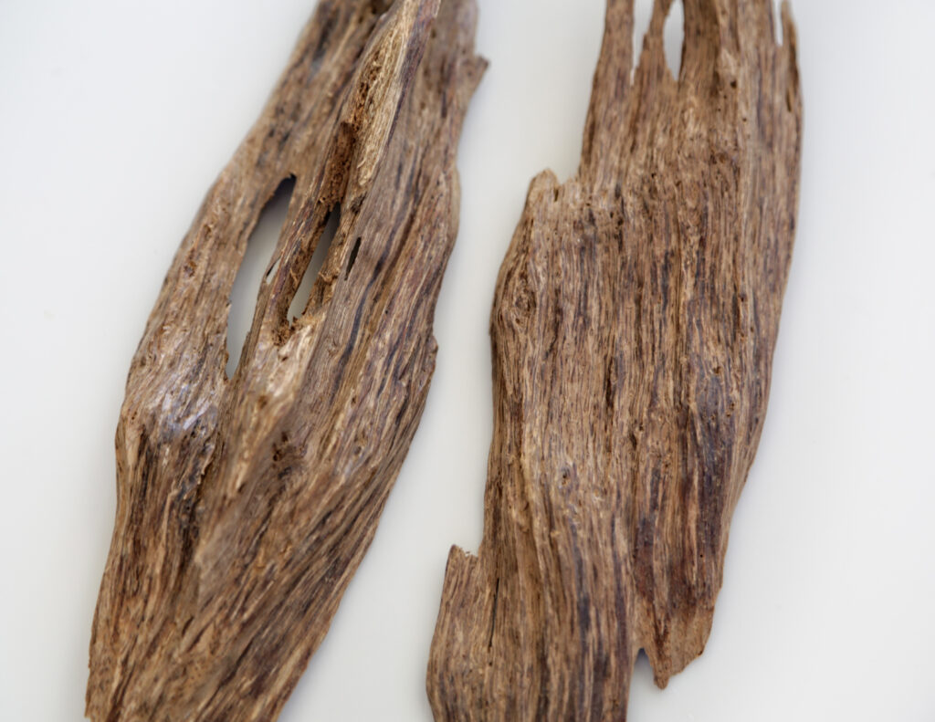 Vintage Sinking Almahera Agarwood by Ensar Oud 