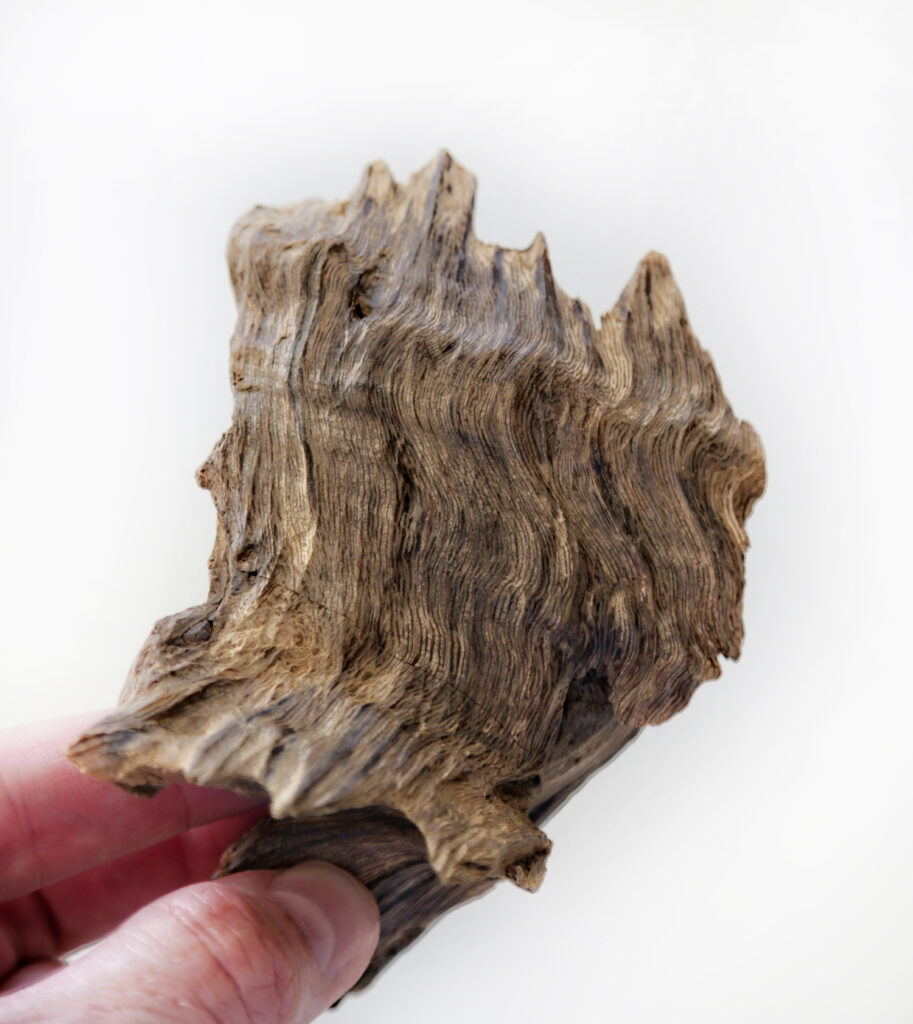 Vintage Sinking Almahera Agarwood by Ensar Oud 